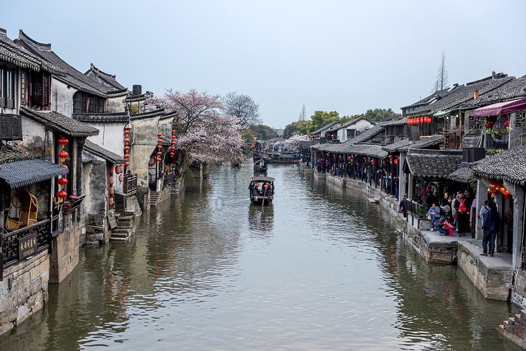 小汽车的太空梦